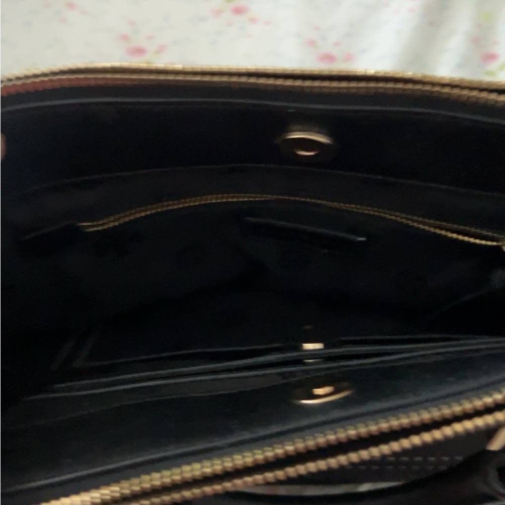 Beautiful Tory Burch handbag , almost new, used few times